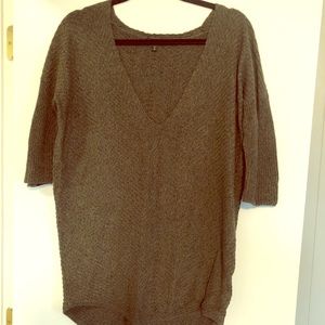 Light oversized  v neck sweater